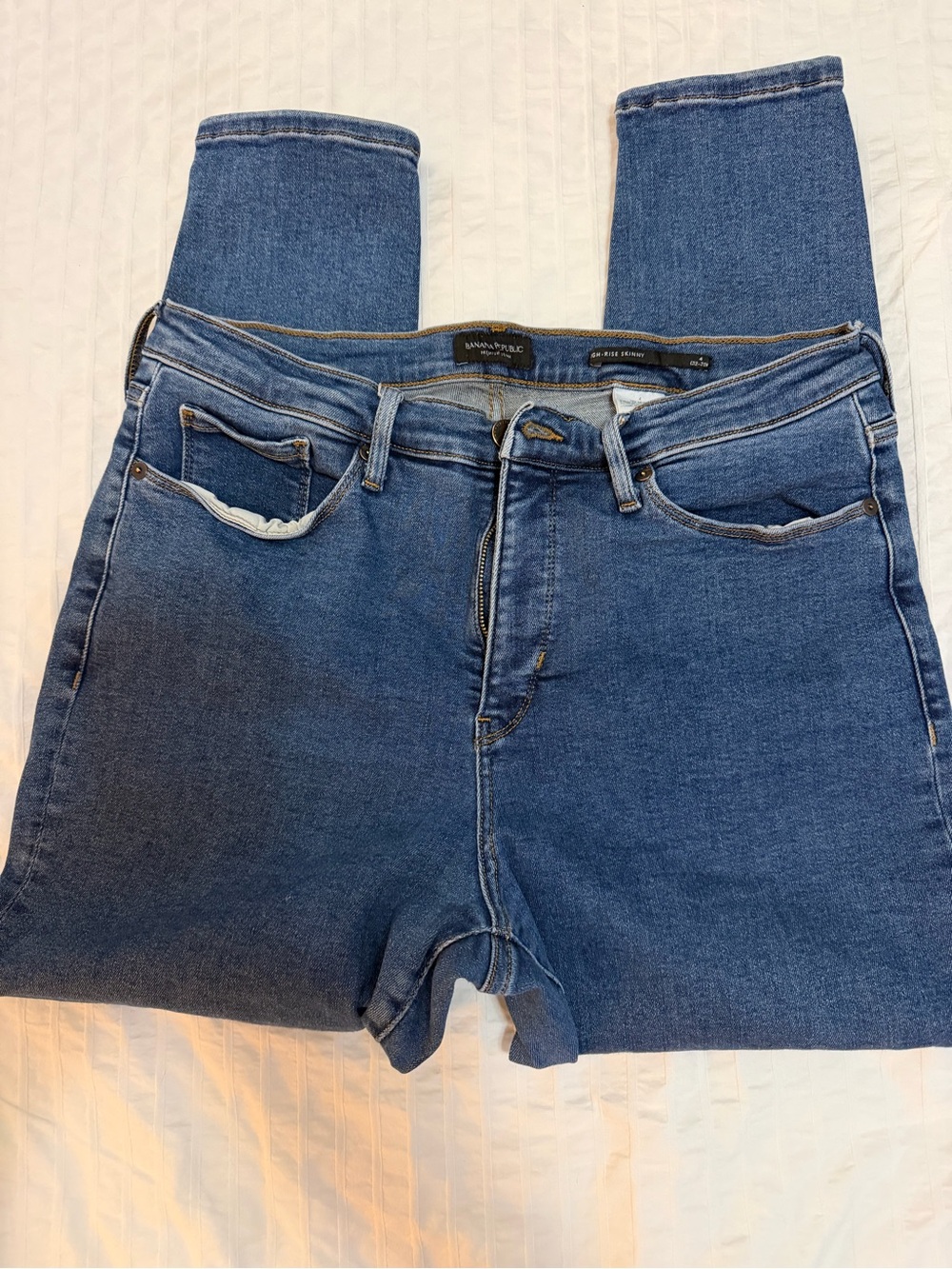 Banana Republic Women's High Rise  Skinny Jeans size 4 (32-35)
